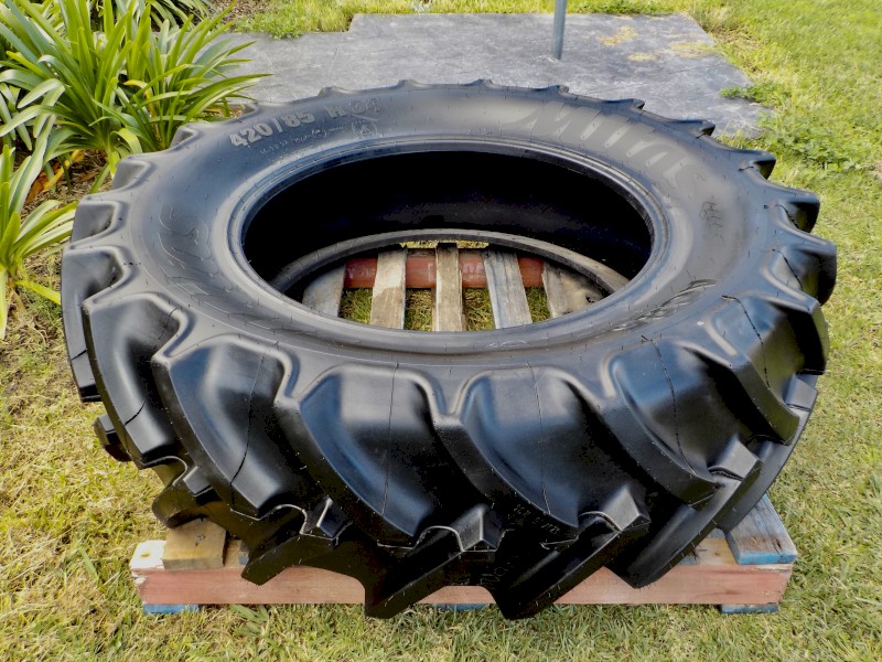 1 x Brand New Mitas AC85 420/85 R34 Heavy Lug Tractor Tyre