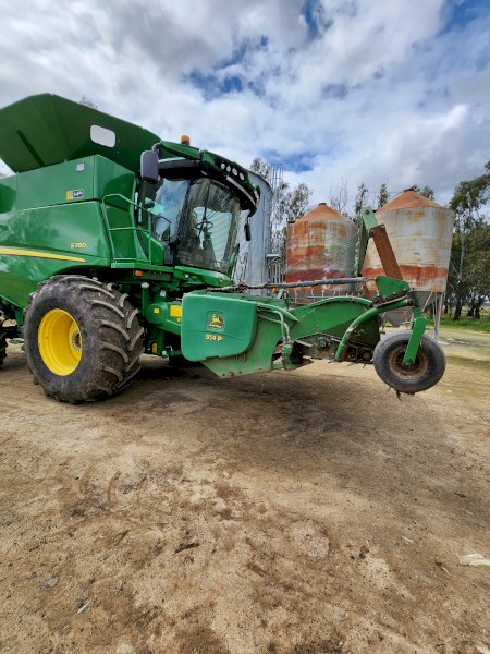 John Deere 914P Pickup Front