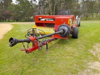 New Holland 575 baler + Accumulator + Grab