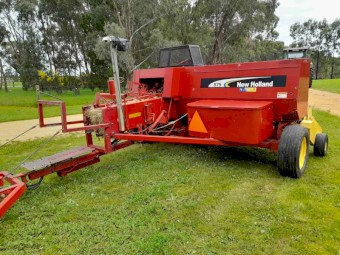 New Holland 575 baler + Accumulator + Grab