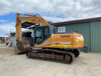CX210B WITH TILTING HITCH 2 BUCKETS