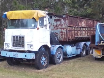 F Model Mack 8 Wheeler Roll on Roll off Bin Truck.