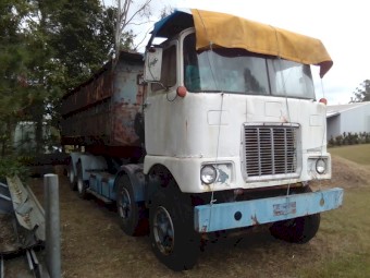 F Model Mack 8 Wheeler Roll on Roll off Bin Truck.