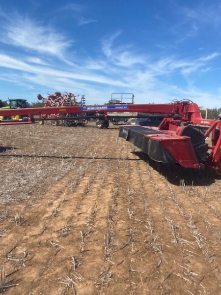 Under Auction - (A212) 2016 New Holland Mower Conditioner 