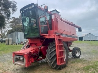 1996 Case IH 1666 Header with 30ft Flex Front with Smale Trailer