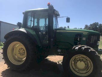 John Deere 6530 Premium Tractor