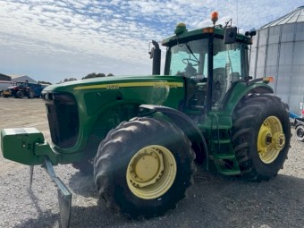 John Deere 8520 Tractor