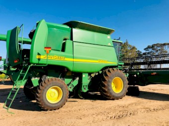 John Deere 9760 STS Header