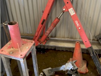 Manual Ute crane