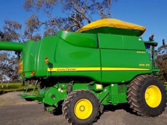 2009 John Deere STS 9770 Header with 635D Front & Trailer