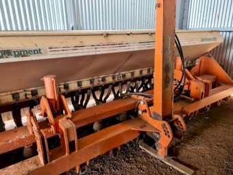 Bettinson DD2 Double Disc Planter