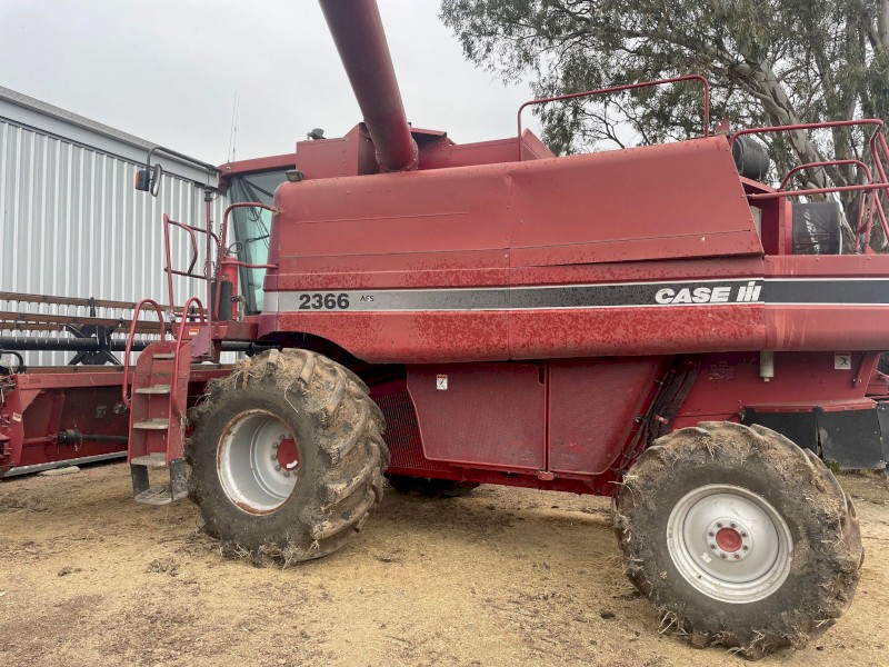 Case IH 2366 Header with 1010 Front