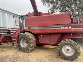 Case IH 2366 Header with 1010 Front