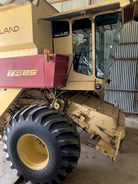 New Holland TR 85 Harvester