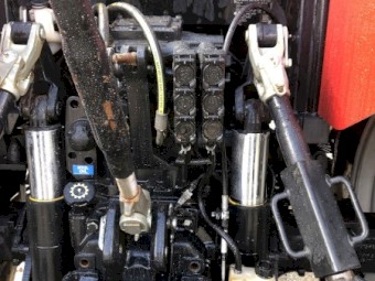 2015 Case IH Maxxum 125 tractor with Challenge Prime Lift 50 Loader