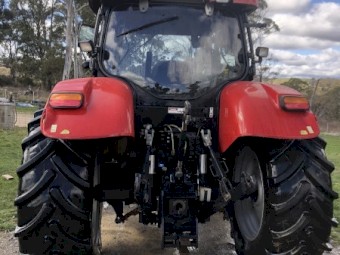 2015 Case IH Maxxum 125 tractor with Challenge Prime Lift 50 Loader