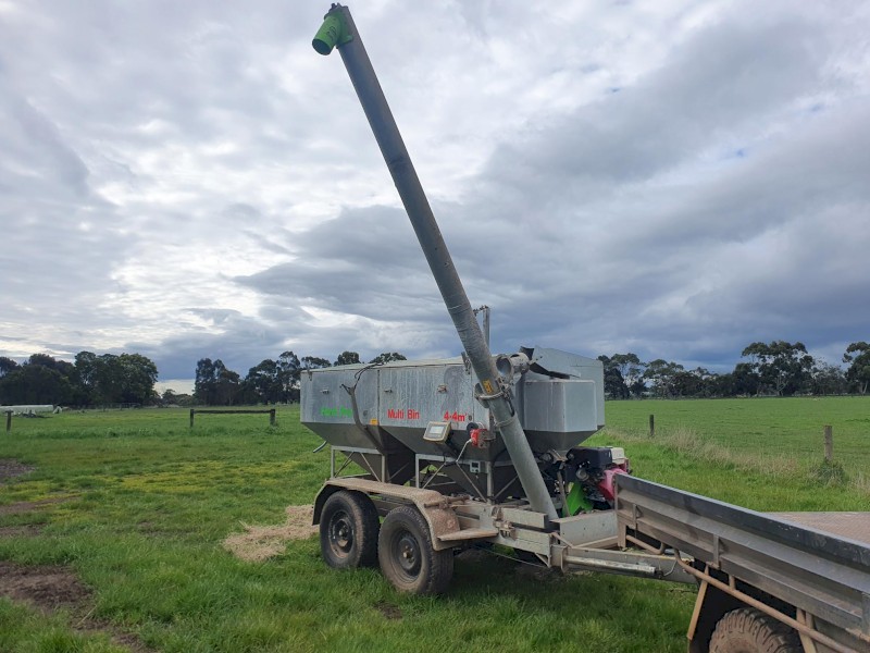 Farm Pro Multi Bin Grouper and Grain Feeder 2016 model. Farm Tender