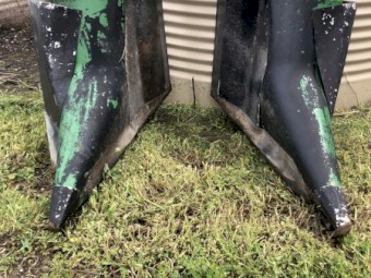 Crop Dividers for Sprayer