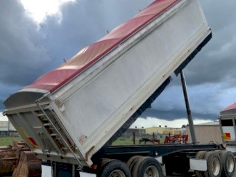 2006 Sterling LT9500 HX Grain Truck and Dog