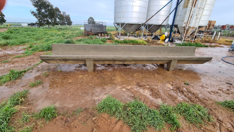 10 X 6Mtr Concrete Feed Troughs