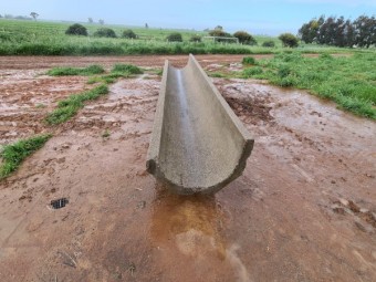 10 X 6Mtr Concrete Feed Troughs