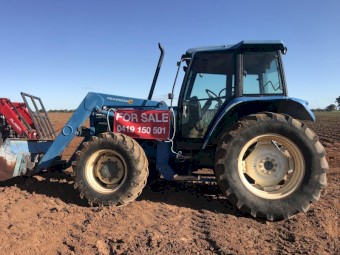 New Holland Ford 5640 FEL FWA Tractor