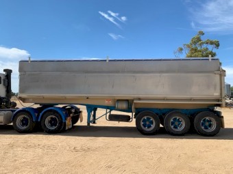 Hamelex White tipper