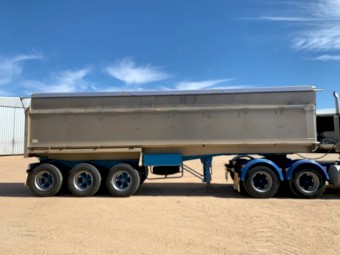 Hamelex White tipper