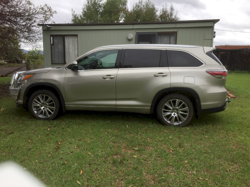 2015 Toyota Kluger Grande AWD 99,000kms