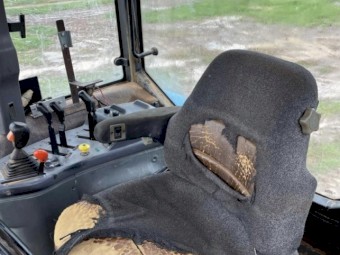 New Holland 8870 Tractor