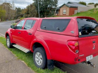 2015 Manual Mitsubishi Triton