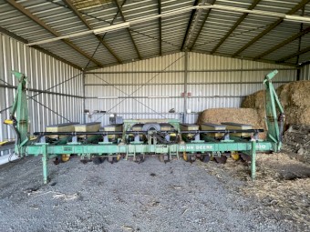 John Deere 7300 MaxEmerge 2 Disc Planter