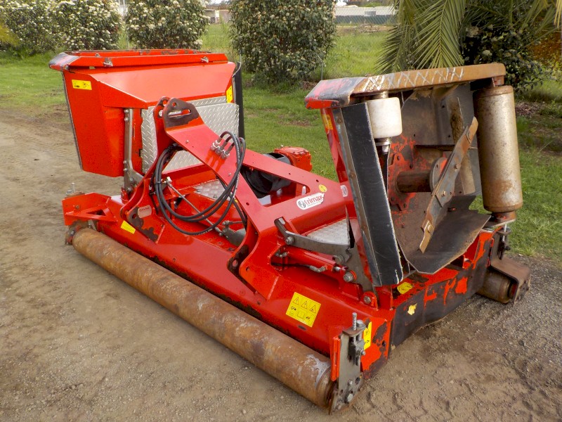 2018 Howard Trimax Stealth S3 340 Folding Winged PTO Mower/Slasher