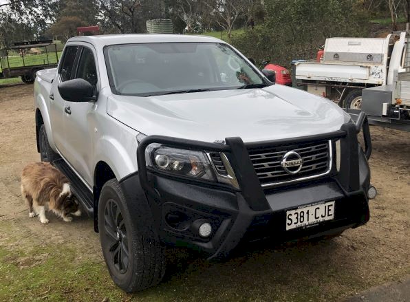 2020 Nissan Navara SL 4x4  Twin turbo diesel 