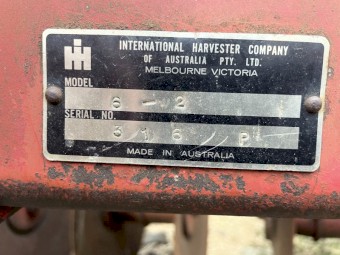 International 6-2 Disc Cultivation Planter