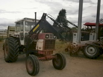 International 766 FEL Tractor