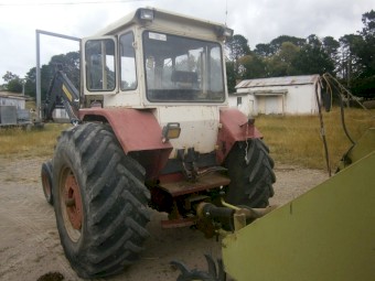 International 766 FEL Tractor