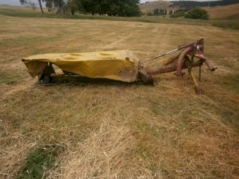 New Holland 462 six disk mower