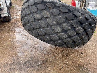 Alliance Diamond 28L-26 Tread Tyre & Rim