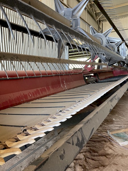 2001 Case IH 1042 36ft Front