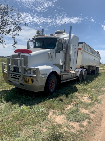 2003 Kenworth T604 Prime Mover