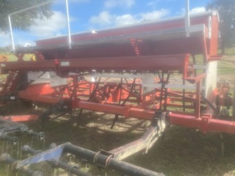 Napier Grasslands 423 Trash Seeder 24 run