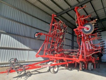 2020 Morris Concept 2000 Air Seeder Bar
