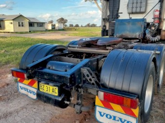 2001 Volvo FH 12 Globetrotter Truck