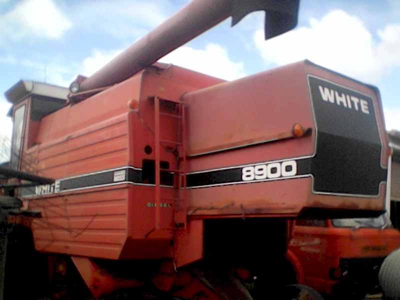 White 8900 with 22' Open Front & trailer - $3600 No GST Applies