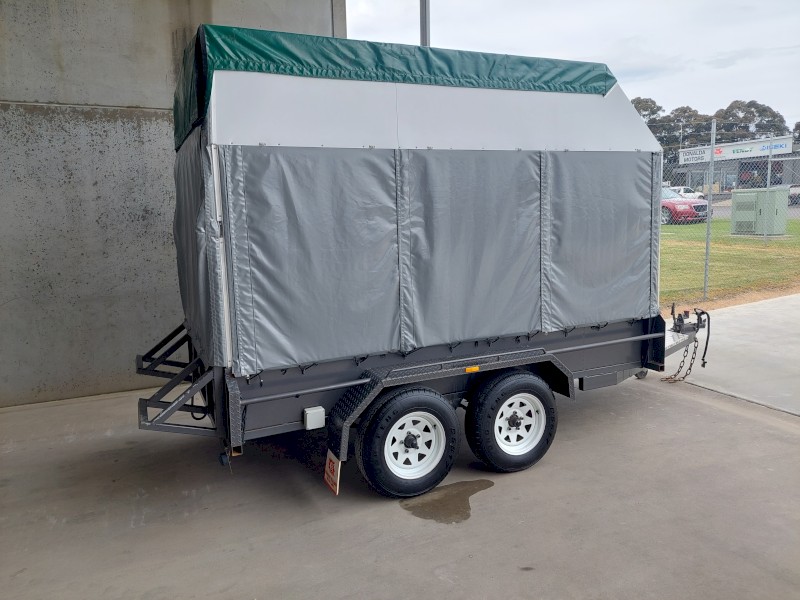 10ft x 5ft Enclosed Tandem Trailer 