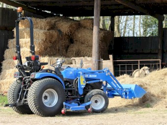 26HP Hydrostatic Tractor & 4in1 Loader & Mid Mount Mower Deck