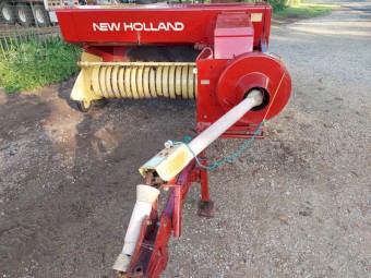 New Holland  Hayliner 317 square baler