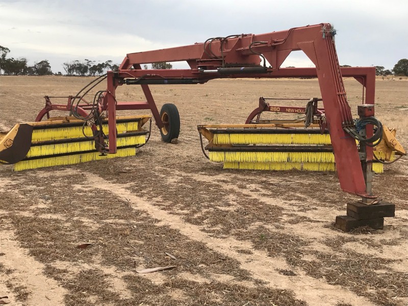New Holland Twin Hydraulic Hay Rake (Brush Conversion)