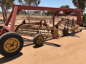 New Holland Twin Hydraulic Hay Rake (Brush Conversion)